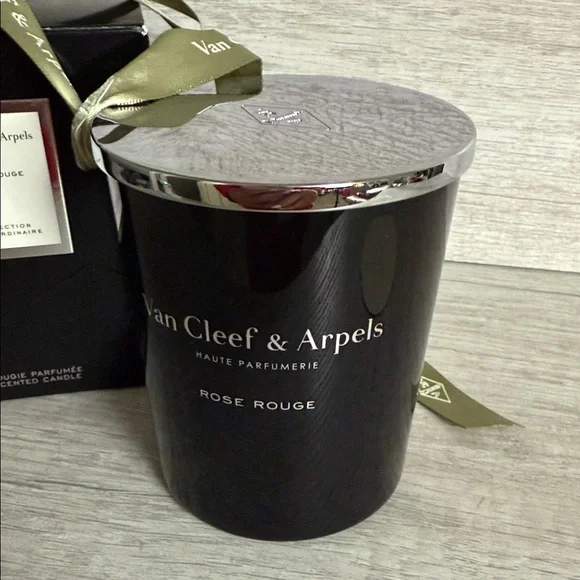 Van Cleef & Arpels Rose Rouge Fragrance - Picture 4 of 4